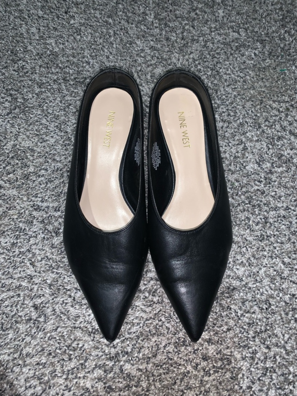 Nine West Black Leather Mules w/Round Heel